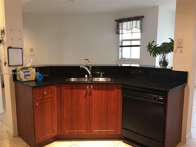 Building Photo - 8999 NW 107 Ct