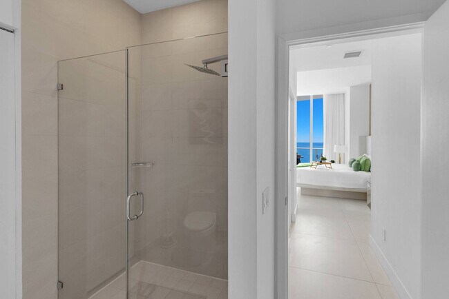 Building Photo - 4111 S Ocean Dr