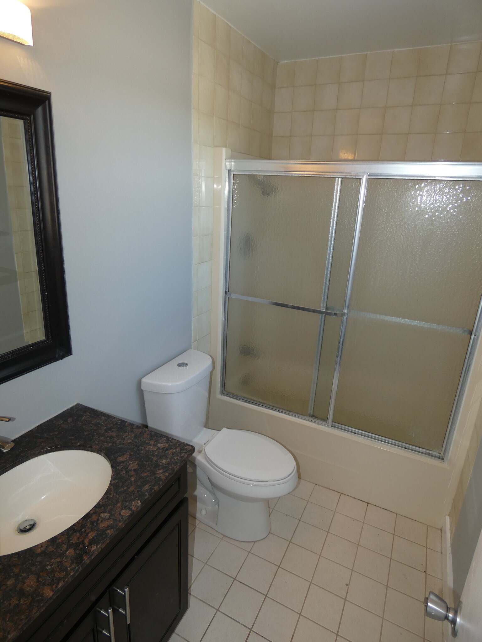 Building Photo - 14212 NE 4th Ave