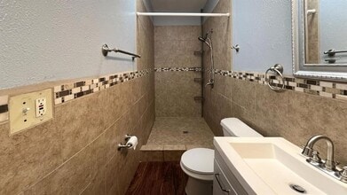 Building Photo - 111 Fargo St