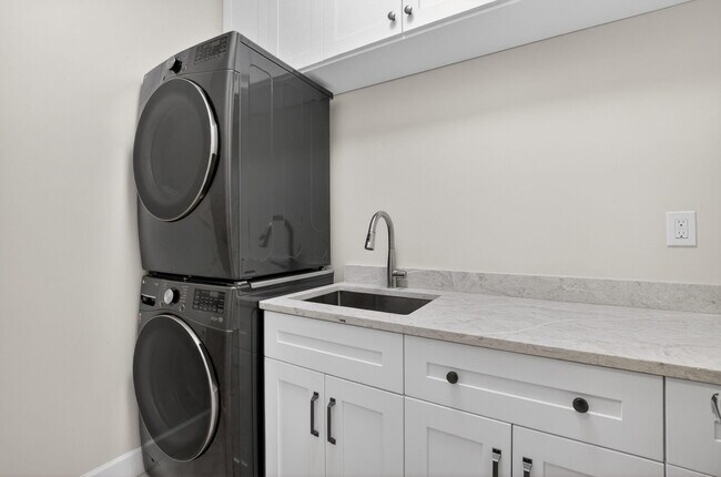 Building Photo - 264 NW 45th St