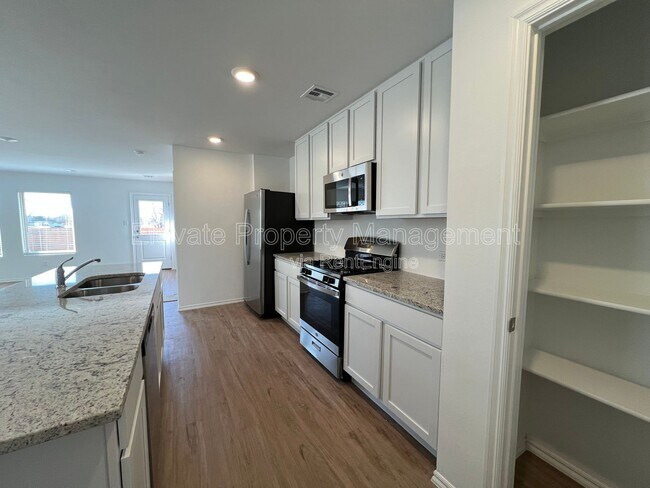Building Photo - 3805 Palmetto Bluff Dr