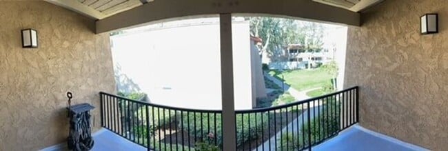 Building Photo - REALLY NICE UPSTRS 1BD 1BA CONDO FOR LEASE! MUST SEE!