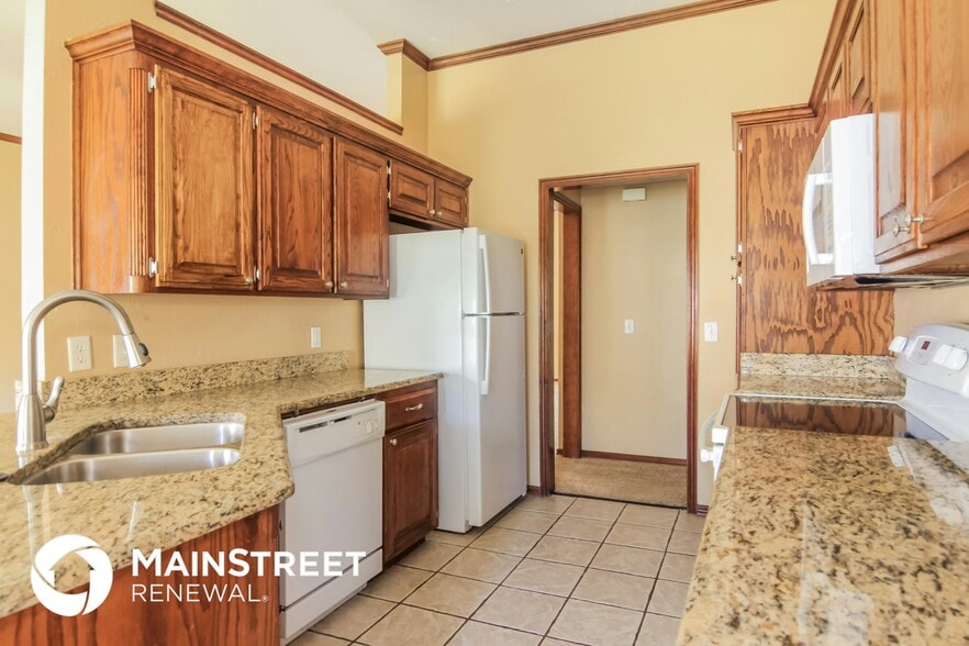 Building Photo - 1401 SW 129th St