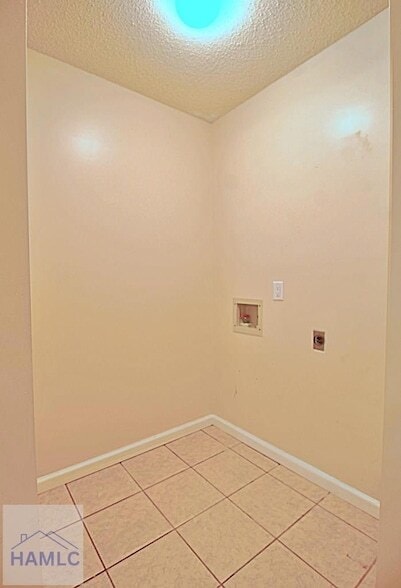 Building Photo - 664 Windward Dr