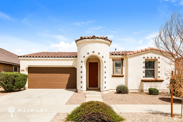 Primary Photo - 22460 E Via Del Rancho Rd