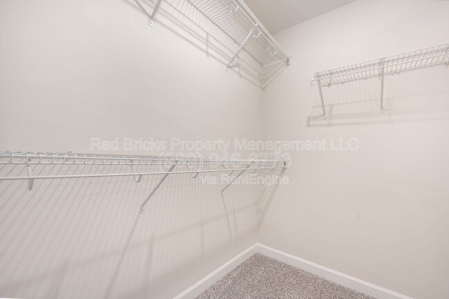 Building Photo - 490 Tayberry Ln