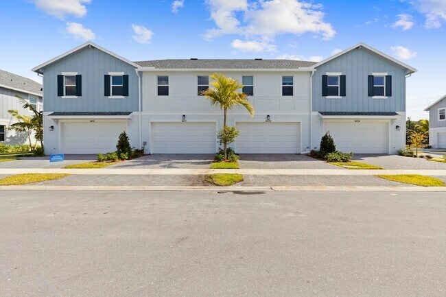 Building Photo - 4416 Longwood Lk Sq