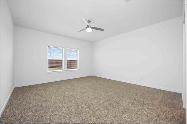Building Photo - 31622 Farlam Farms Trl