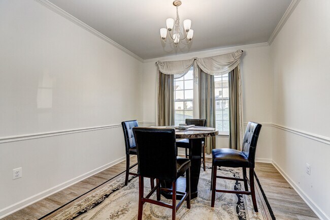 Building Photo - 9307 Drumman Dr