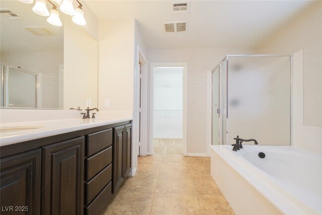 Building Photo - 620 Apricot Rose Pl