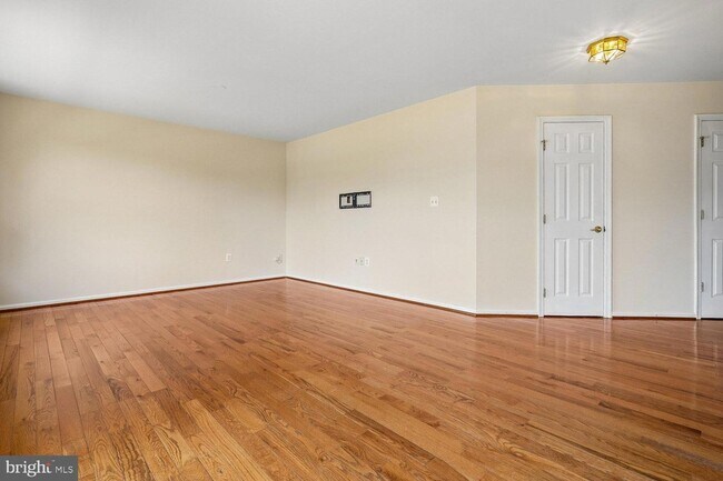 Building Photo - 14677 Cloverdale Rd