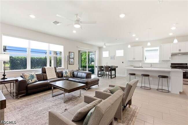 Building Photo - 17728 Silverspur Dr