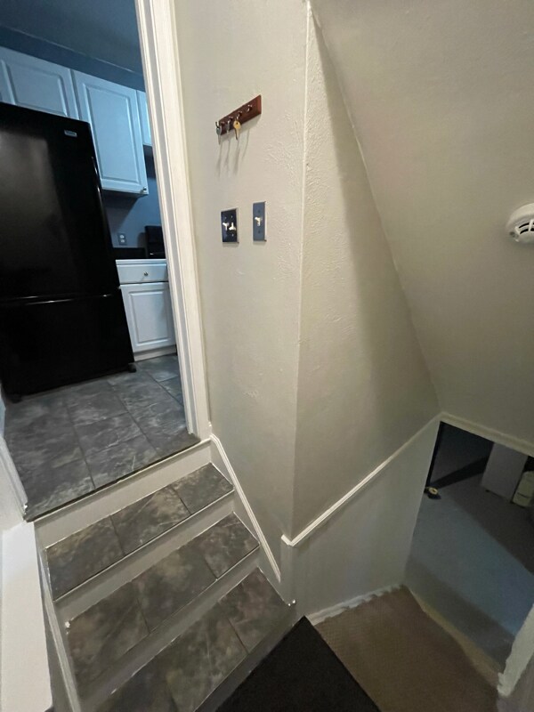 Building Photo - 1665 Tonawanda Ave