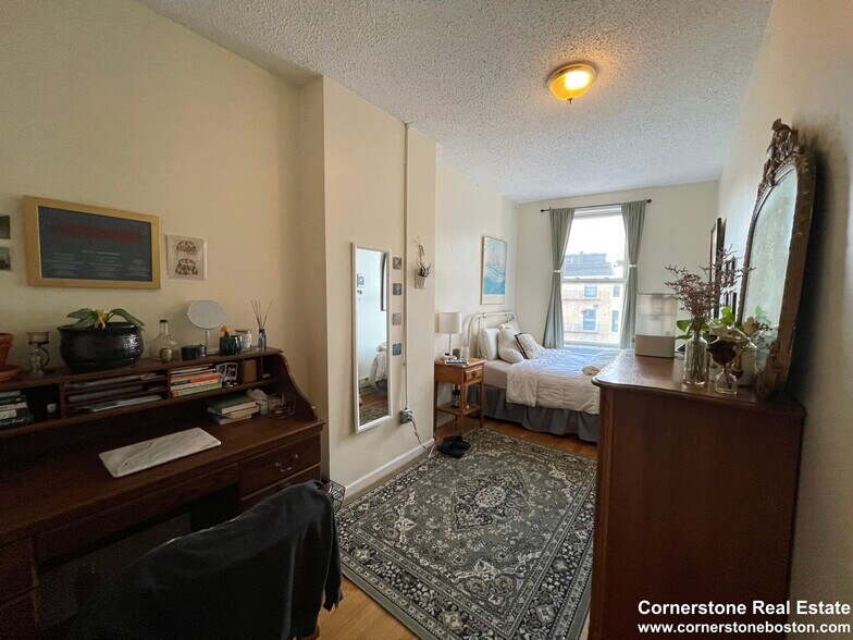 Building Photo - 588 Columbus Ave