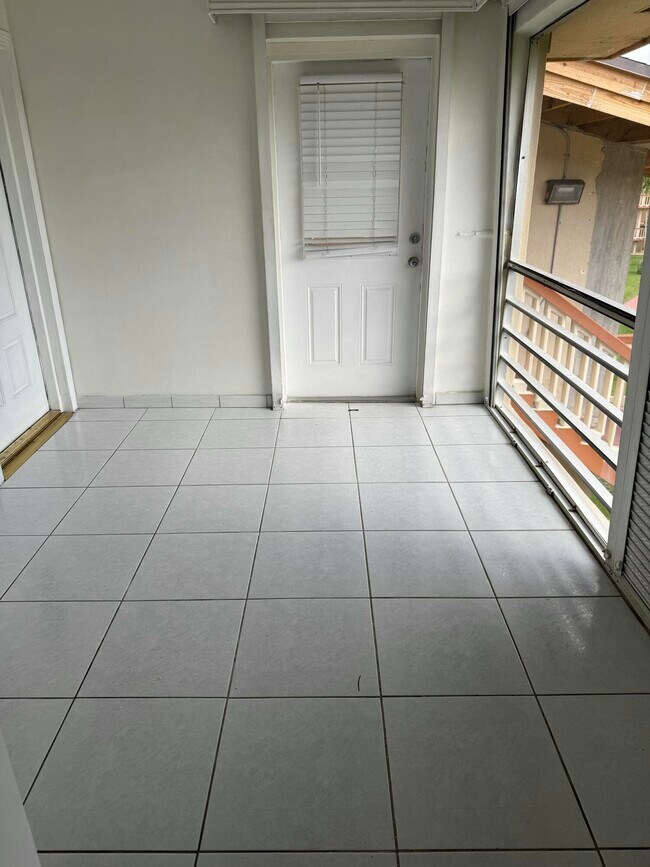 Building Photo - 5300 Washington St