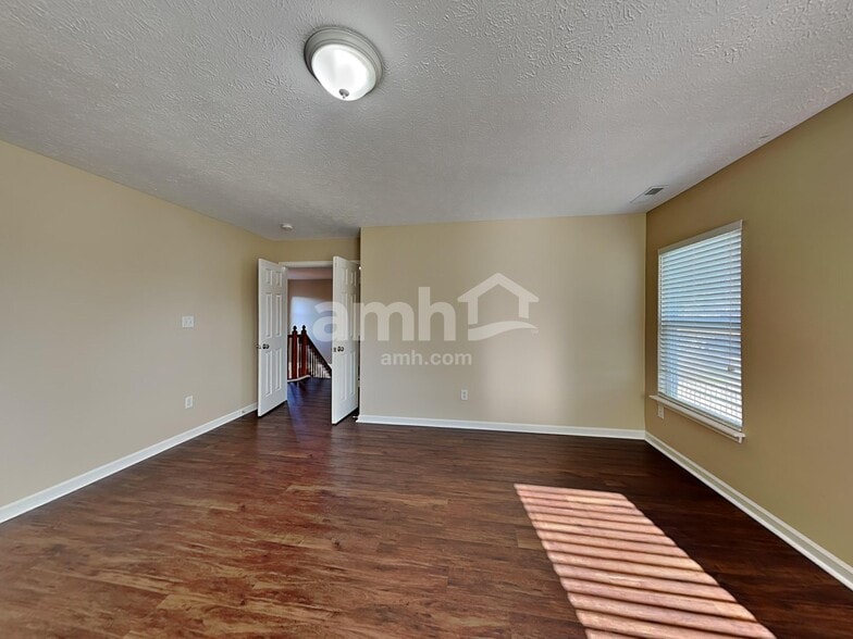 Building Photo - 16938 Cedar Creek Ln