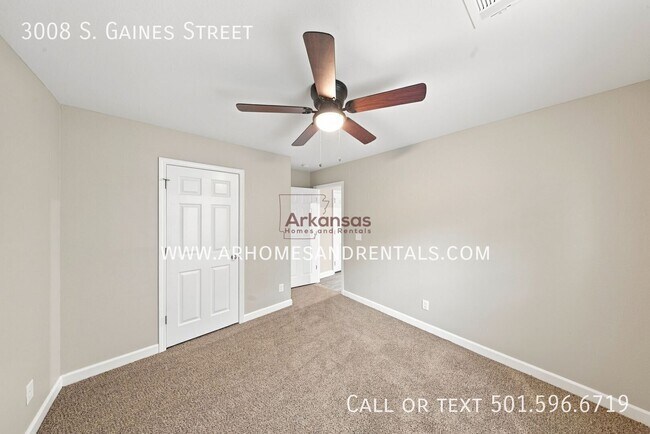 Building Photo - 3008 S Gaines St