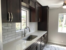 Building Photo - 936 Lucile Ave