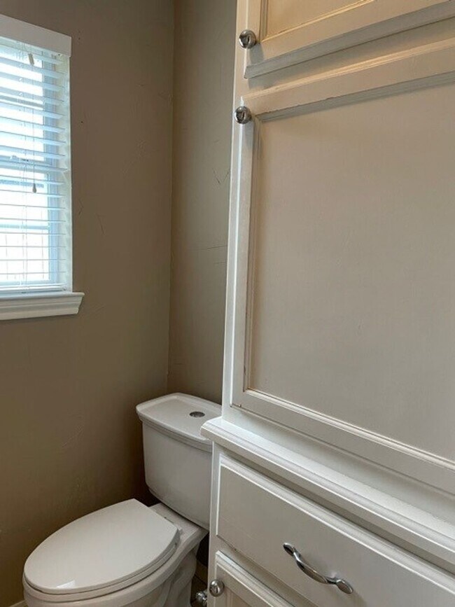 Building Photo - Available Now! No Pets! Beautiful 4 bed/2....