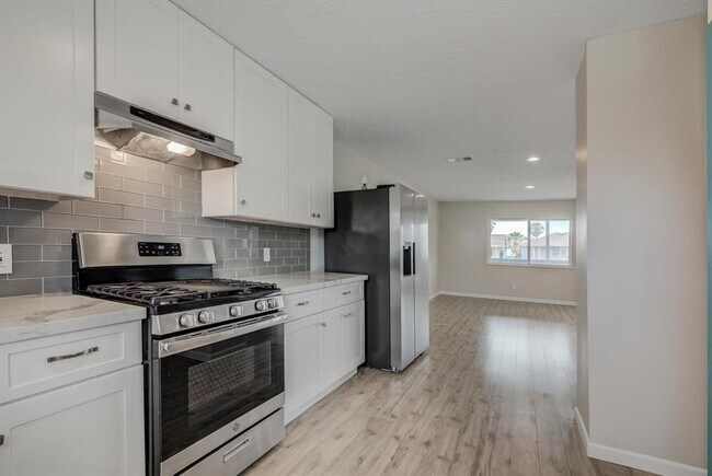 Building Photo - 1099 Redfish St