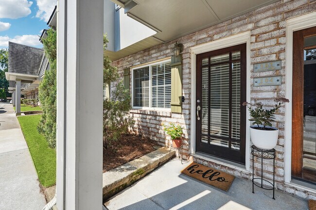 Building Photo - 104 Rondak Cir