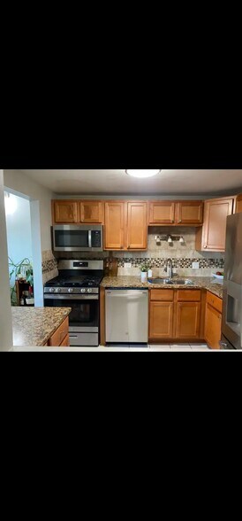 Building Photo - 1460 Fairlane Dr