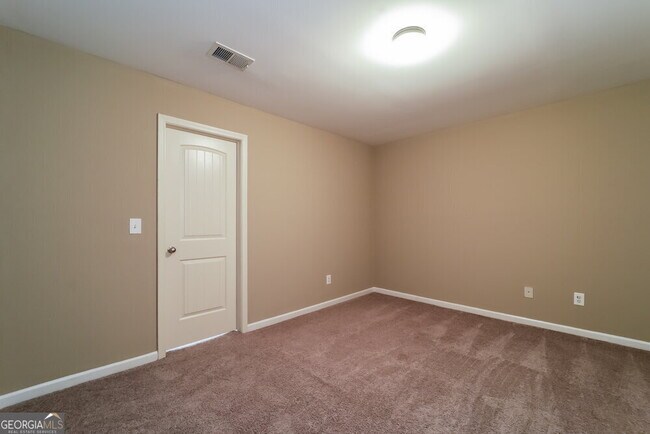 Building Photo - 71 Hamil Ct NW