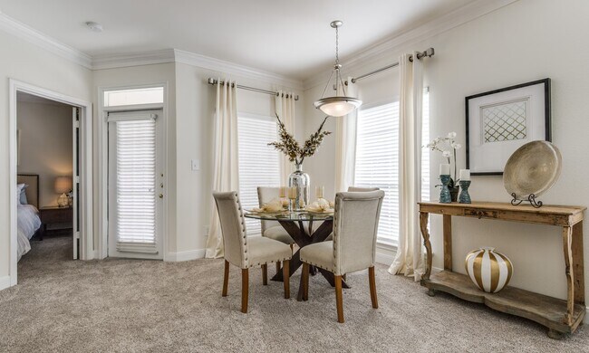 Building Photo - Pampered Lifestyle Just Minutes from Clear Lake!