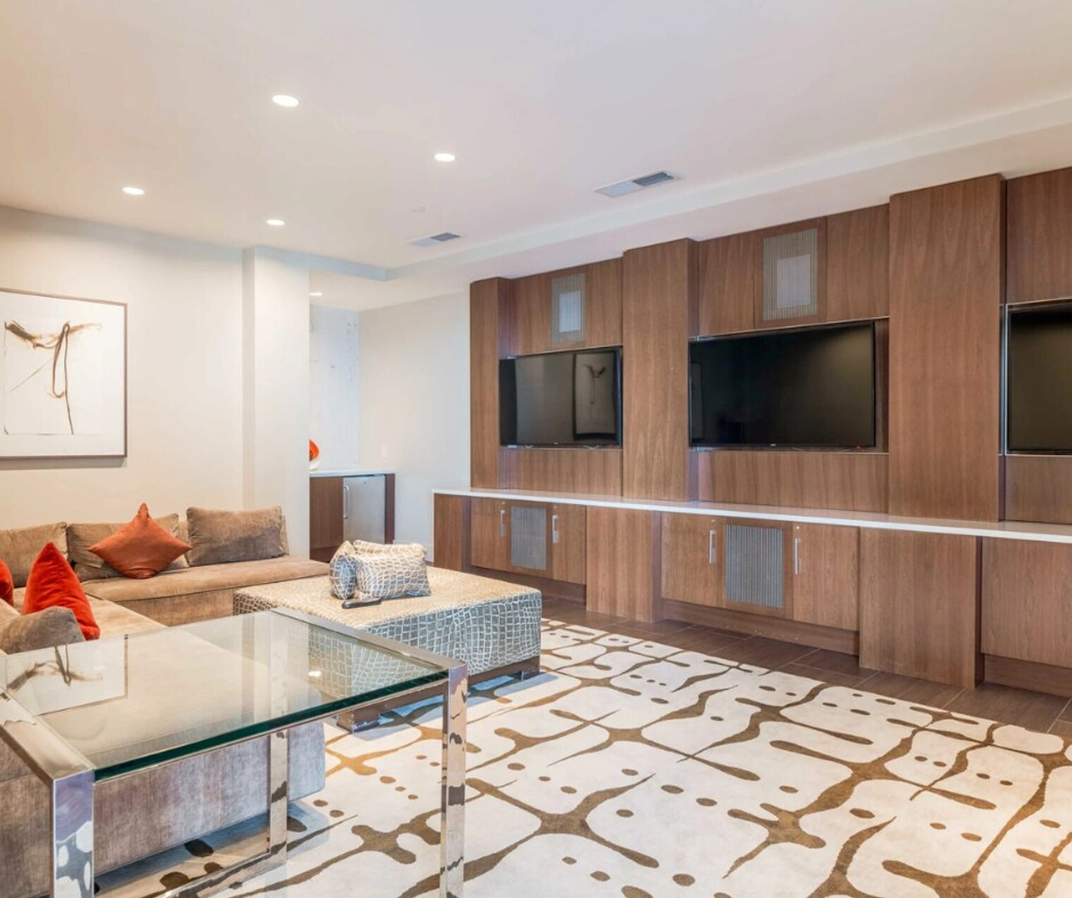 Building Photo - 1200 S Fern St