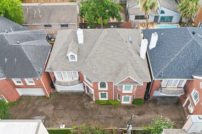 Building Photo - 2222 Nantucket Dr