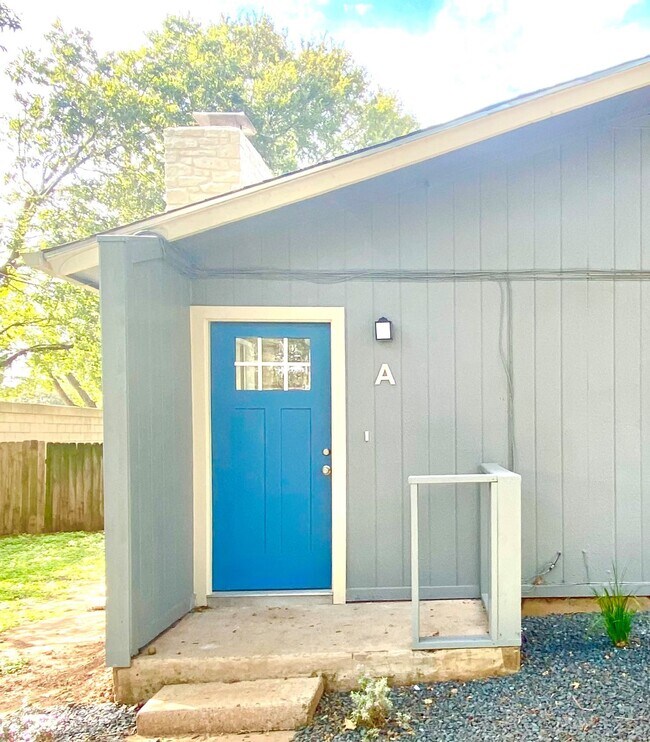 Building Photo - 10401 Burmaster Ln