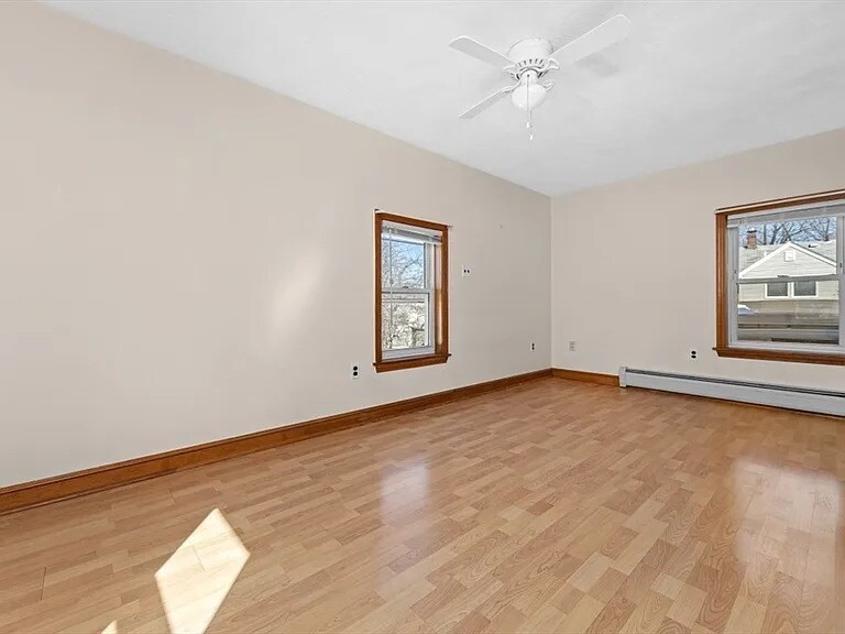 Building Photo - 155 Thorndike St