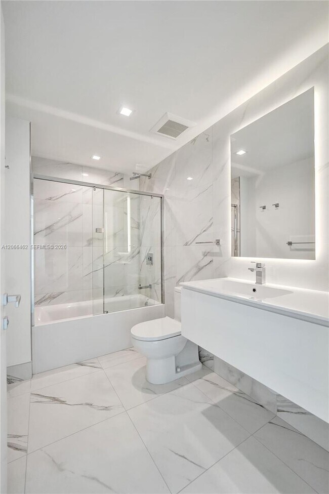 Building Photo - 1170 E Hallandale Beach Blvd