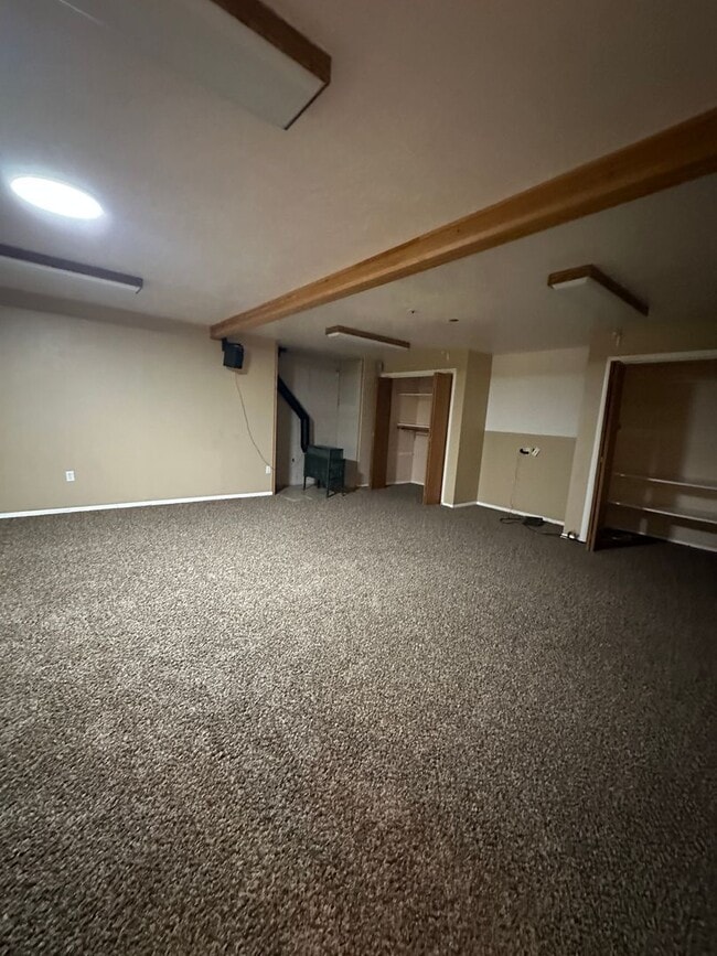 Building Photo - 2269 W Skyview Dr