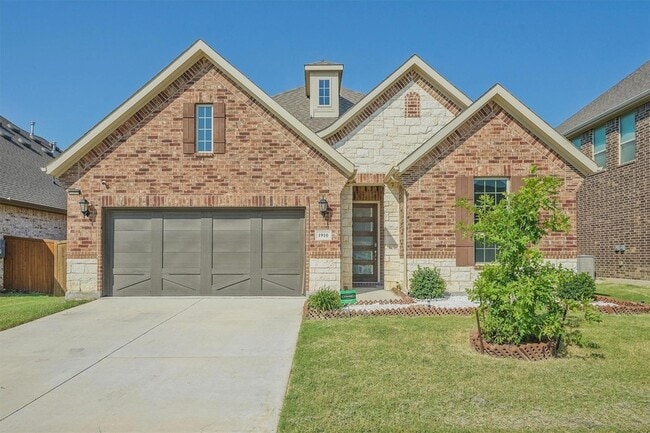 Building Photo - 1910 Graham Wy