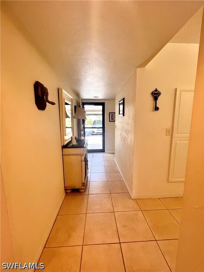 Building Photo - 4240 Chantelle Dr