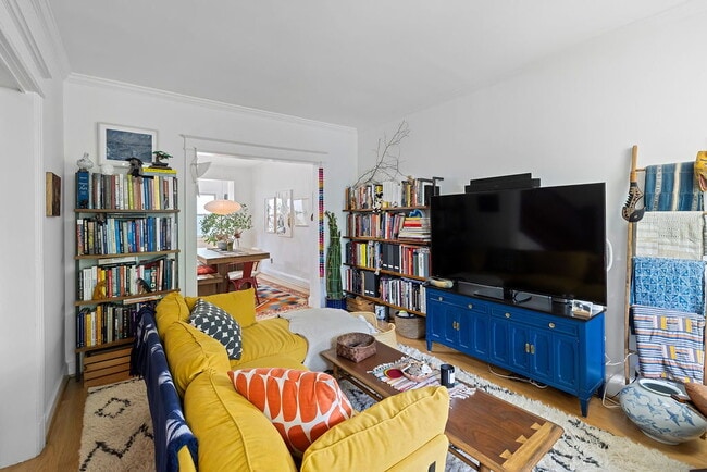 Building Photo - Beautiful, Spacious and Convenient in the HEART of DC