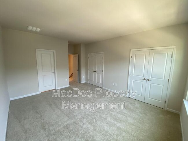 Building Photo - 1018 Trestle Dr