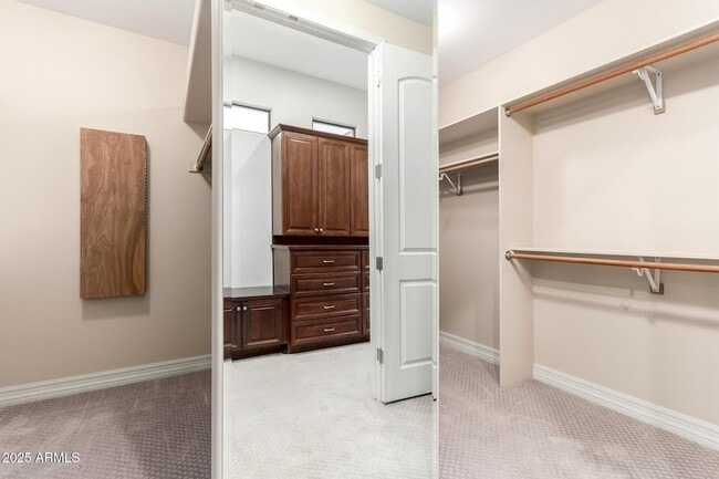 Building Photo - 8614 N 17th Pl