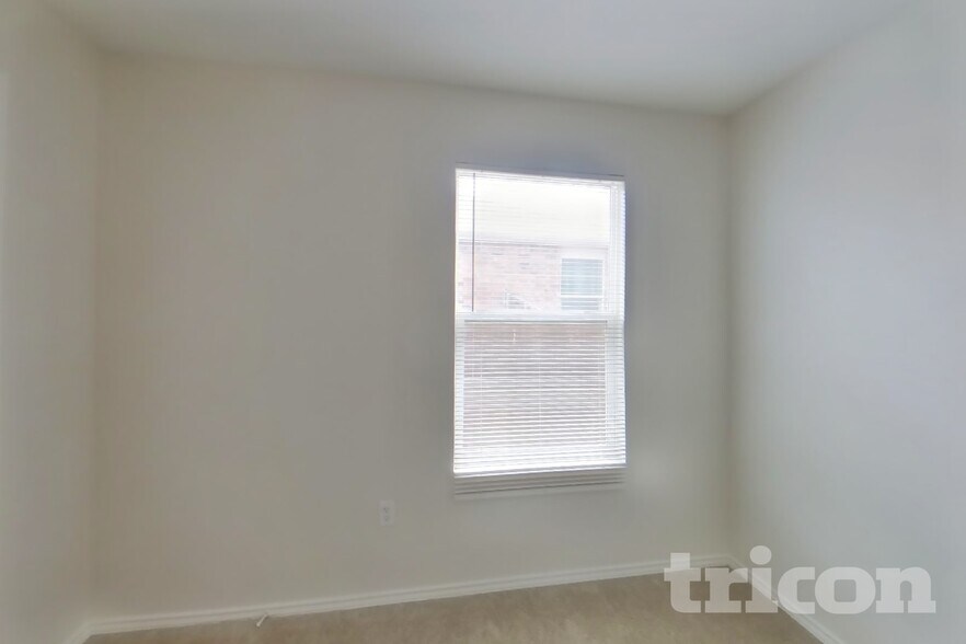 Building Photo - 1125 Waggoner Dr