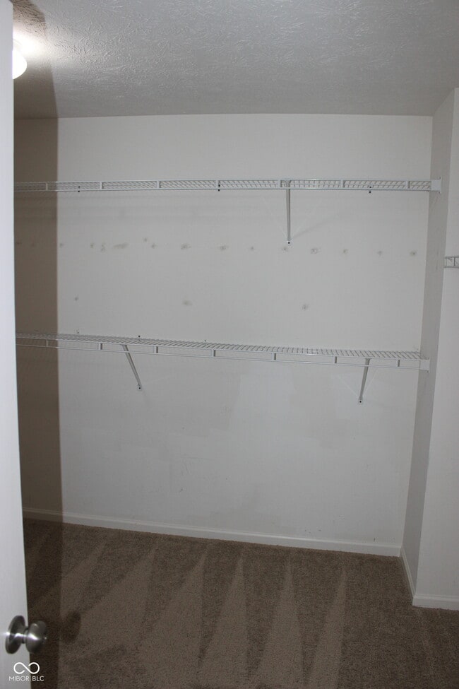 Building Photo - 5064 Gunston Ln