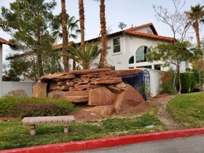 Building Photo - A Beautiful Town Home around the Spring Va...