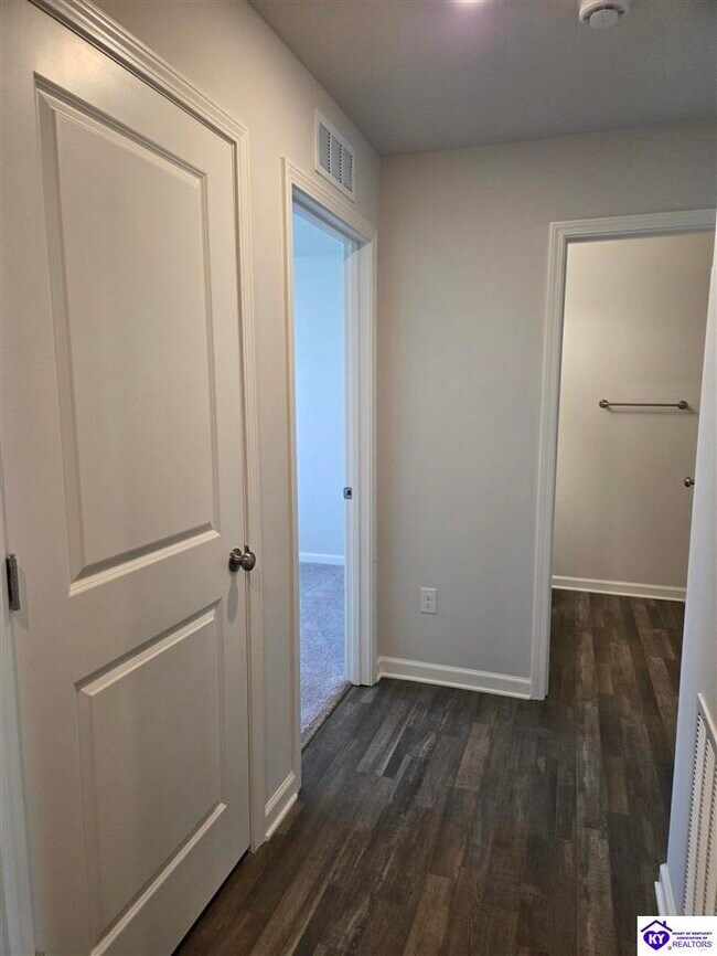 Building Photo - 132 Elegance Wy