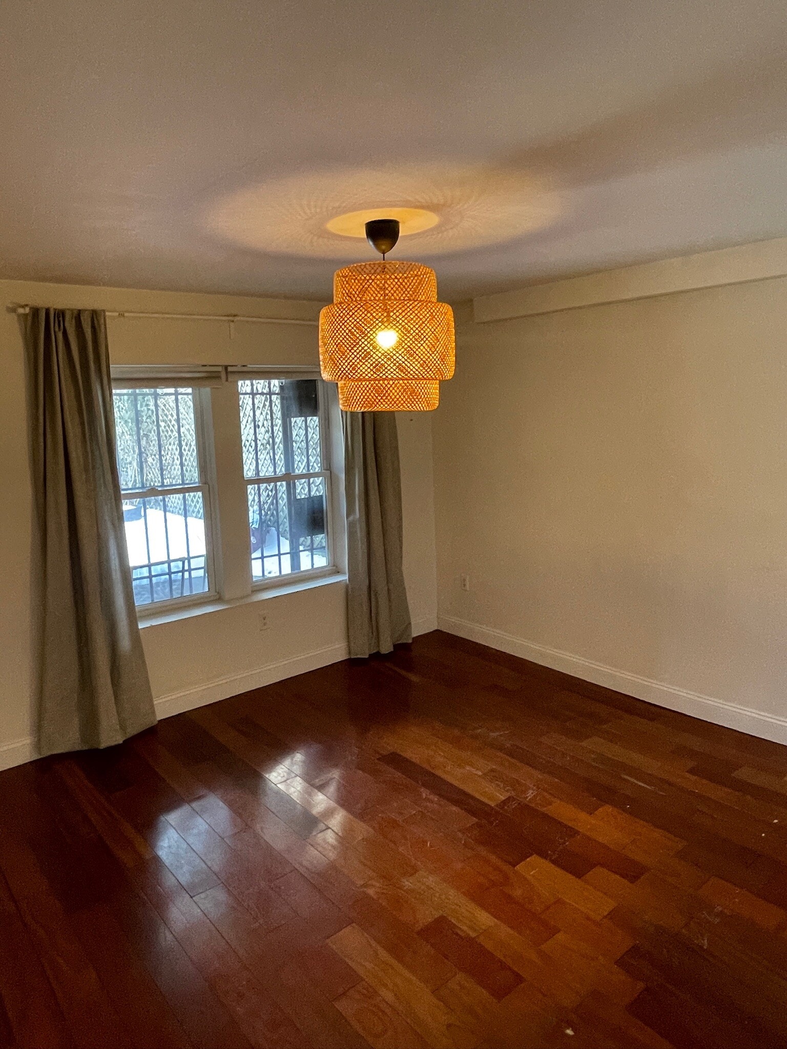 Building Photo - 852 Park Pl