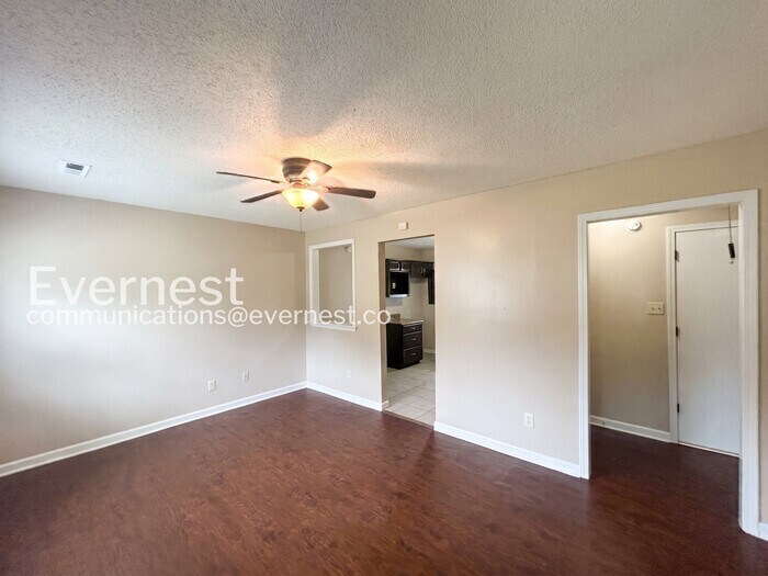 Building Photo - 4909 Buford Ave
