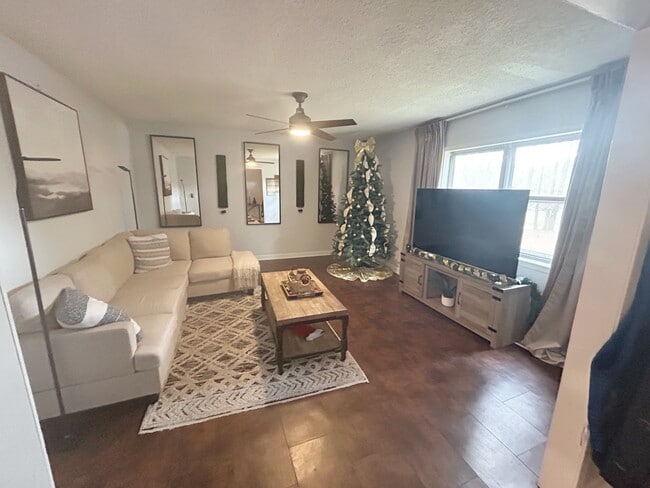 Building Photo - 226 Co Rd 217