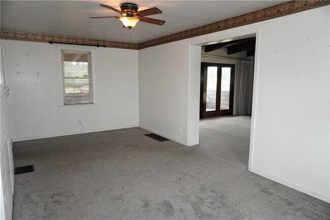 Building Photo - 3234 Washington Pike