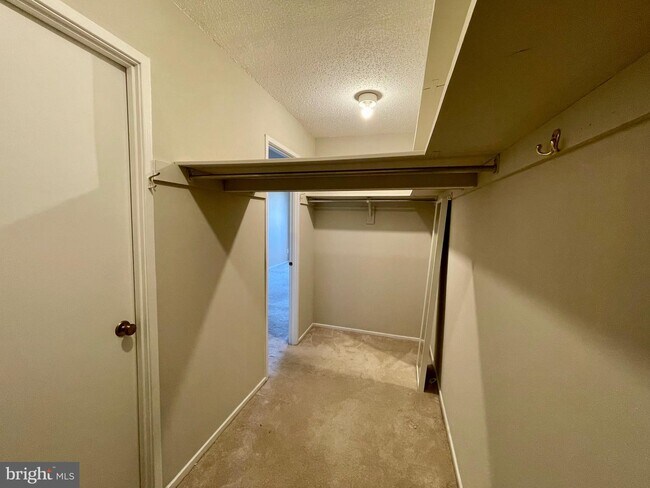 Building Photo - 6101 Edsall Rd