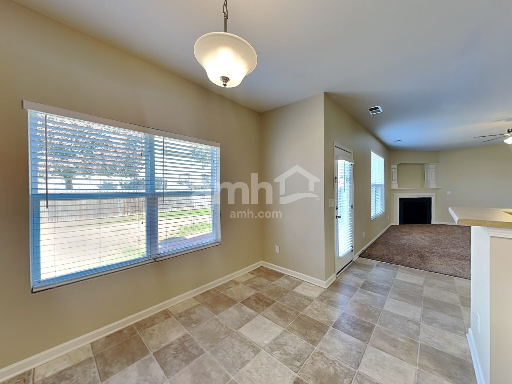 Building Photo - 511 Lindsborg Trl